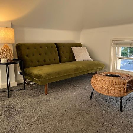 Lovely 1-Bedroom Flat In St Leonards On Sea Екстер'єр фото